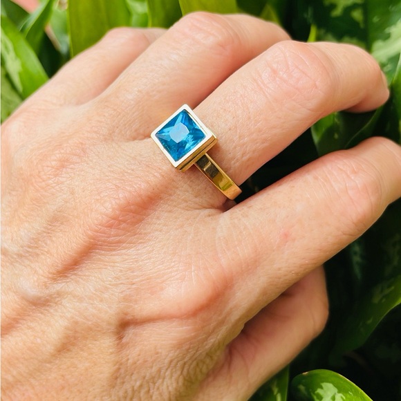 MWT Stainless Steel Gold Square Glass Stone Woman Fashion Ring Size 9 - Picture 7 of 16